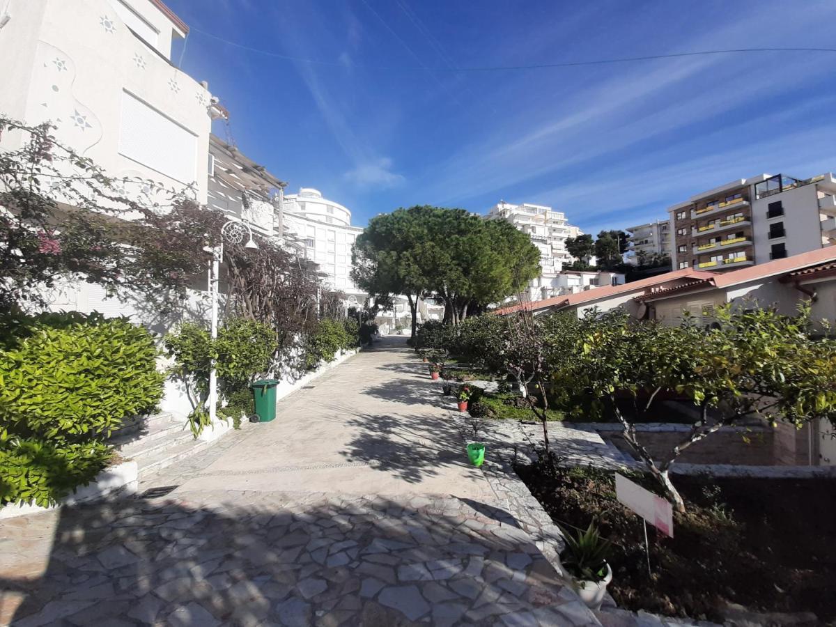 Kela Apartments Sarandë Exterior foto
